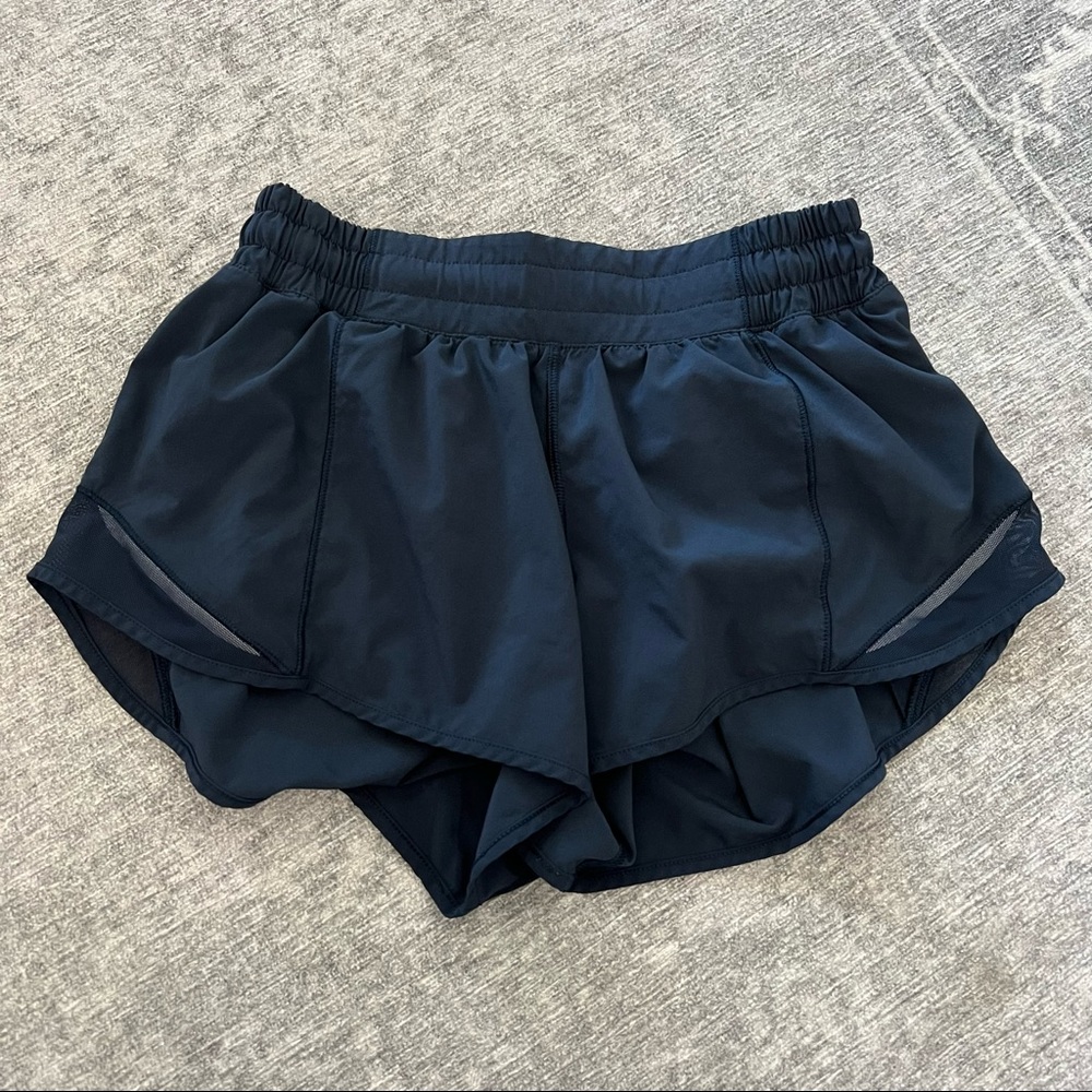 Lululemon hotty hot low rise shorts